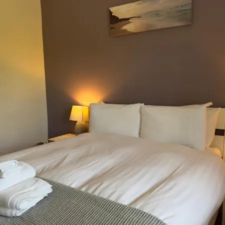 Boden Heath Apartment *